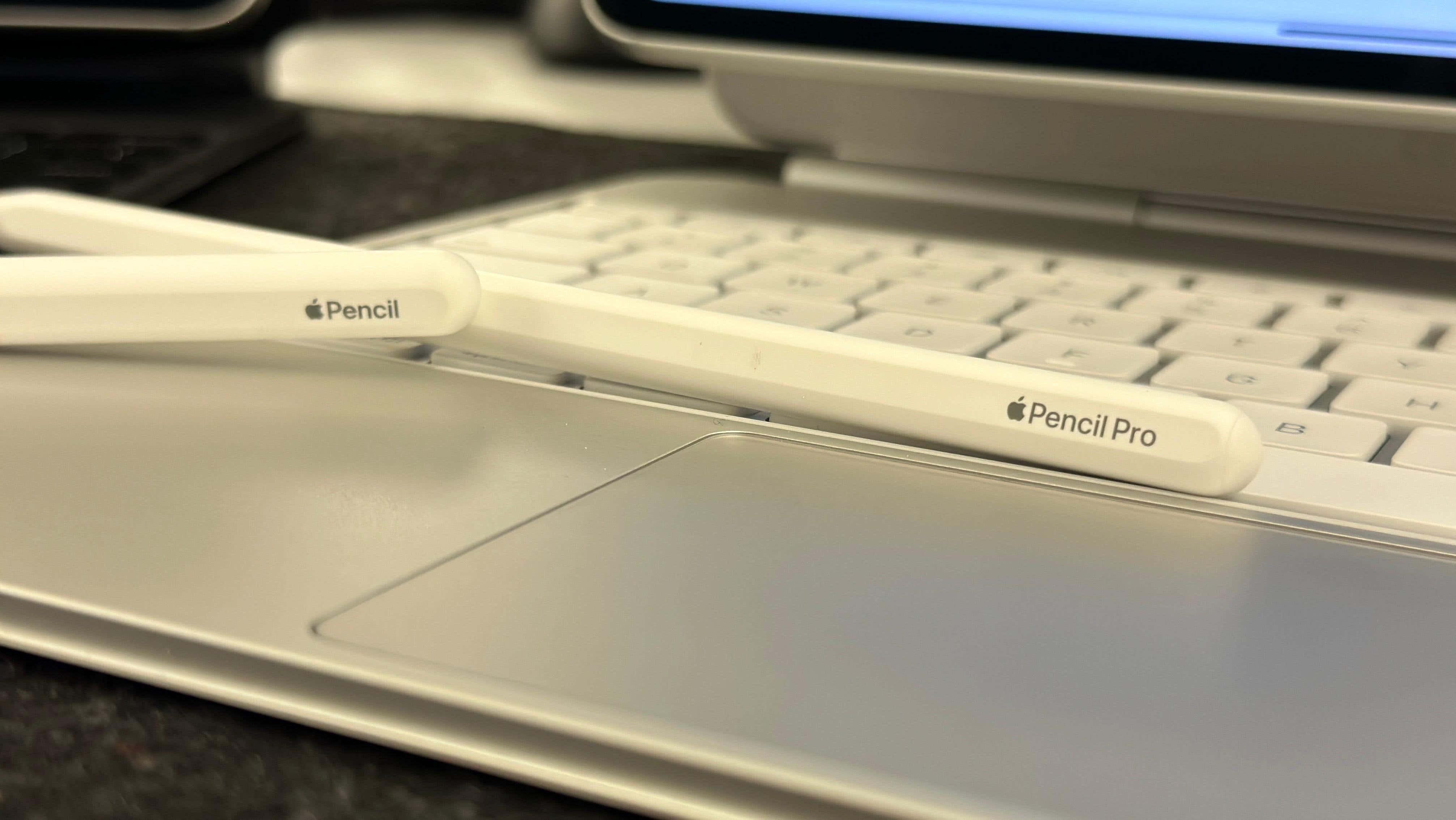 صورة لمقال بعنوان Apple Pencil Pro يجعل الخربشة والرسم متعة حقيقية
